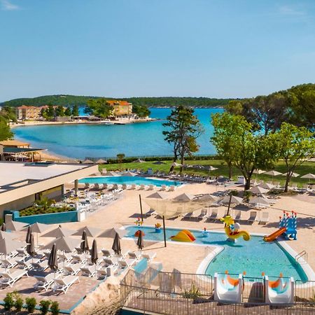Valamar Camping Padova Banjol Eksteriør billede